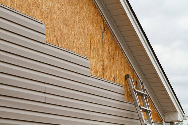 24/7 Emergency Storm Damage Siding Repair experts in East Rochester, OH